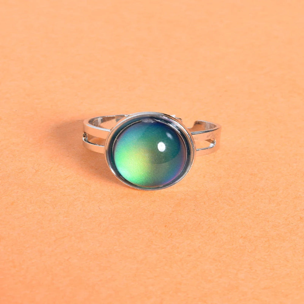 Classic 90S Deadstock in the Mood Ring - Adjustable / Silver / Oval